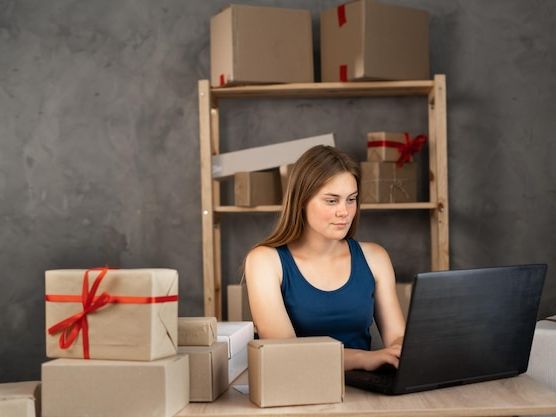 Zalety i wady modelu dropshipping na platformach e-commerce – co warto wiedzieć?